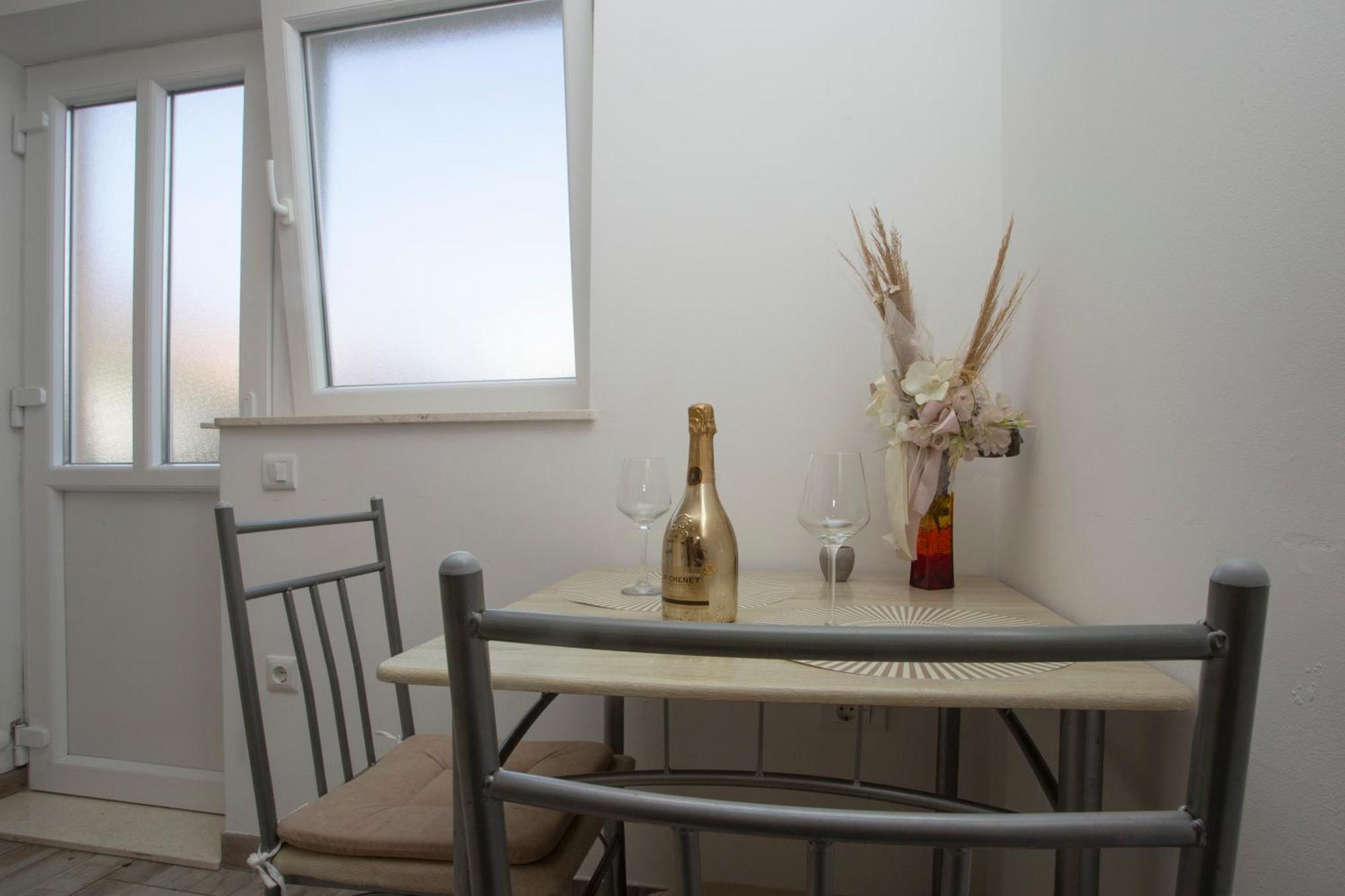 Apartment Adria สปลิท ภายนอก รูปภาพ